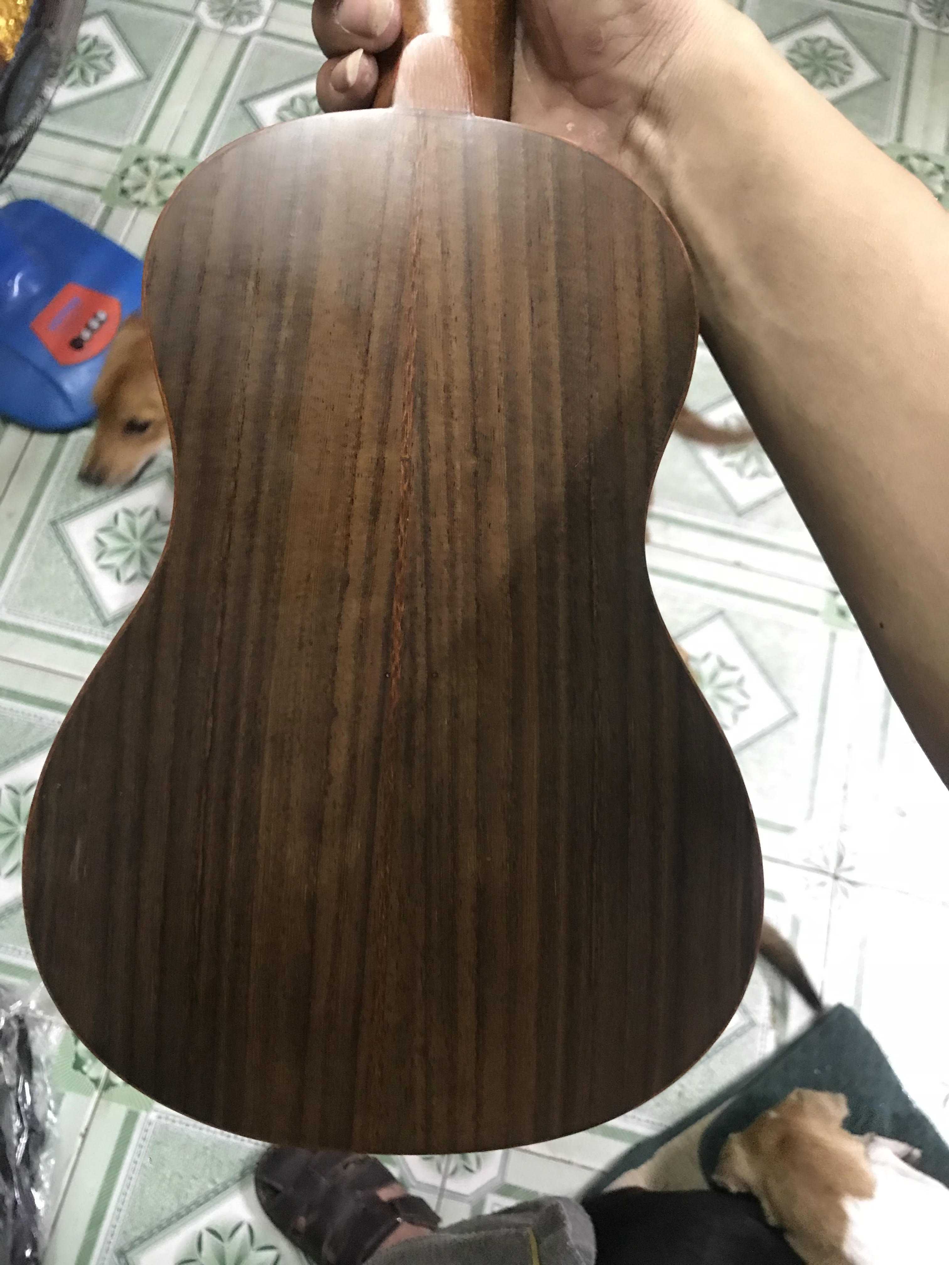 GUITAR CLASSIC KHUYẾT GỖ ĐIỆP THÙNG MỎNG