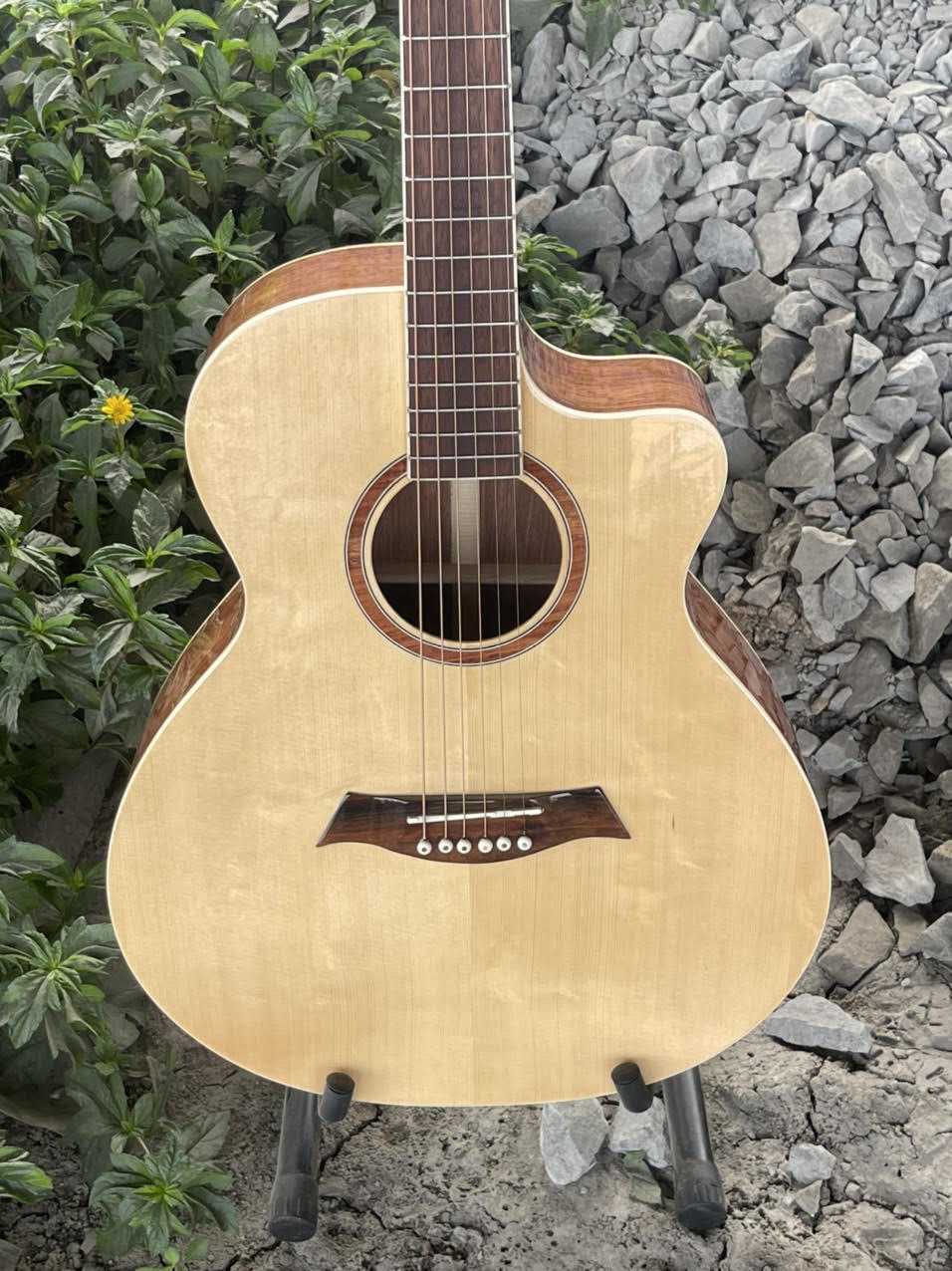 GUITAR ACOUSTIC GỖ SAPELE DÁNG A KHUYẾT