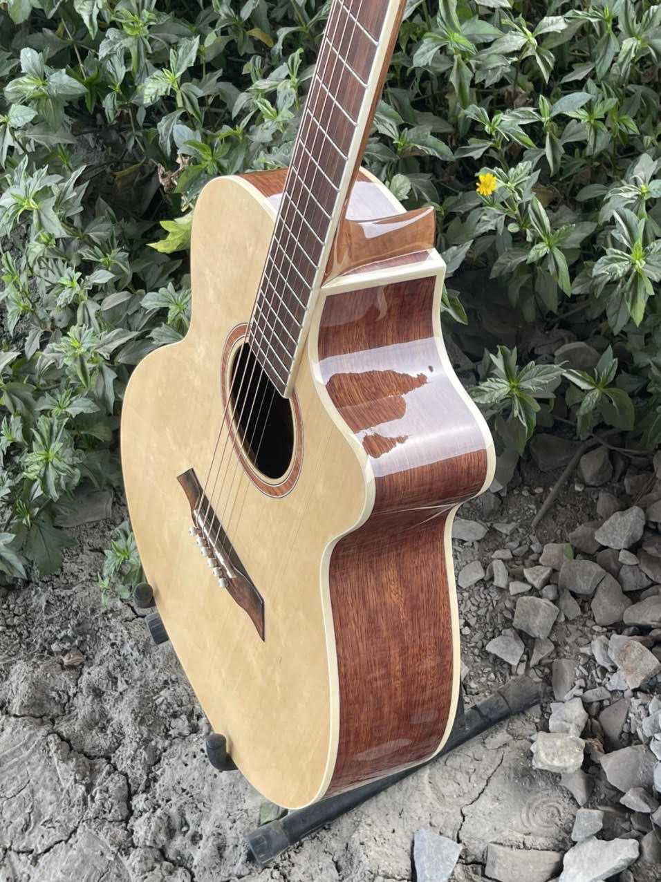 GUITAR ACOUSTIC GỖ SAPELE DÁNG A KHUYẾT