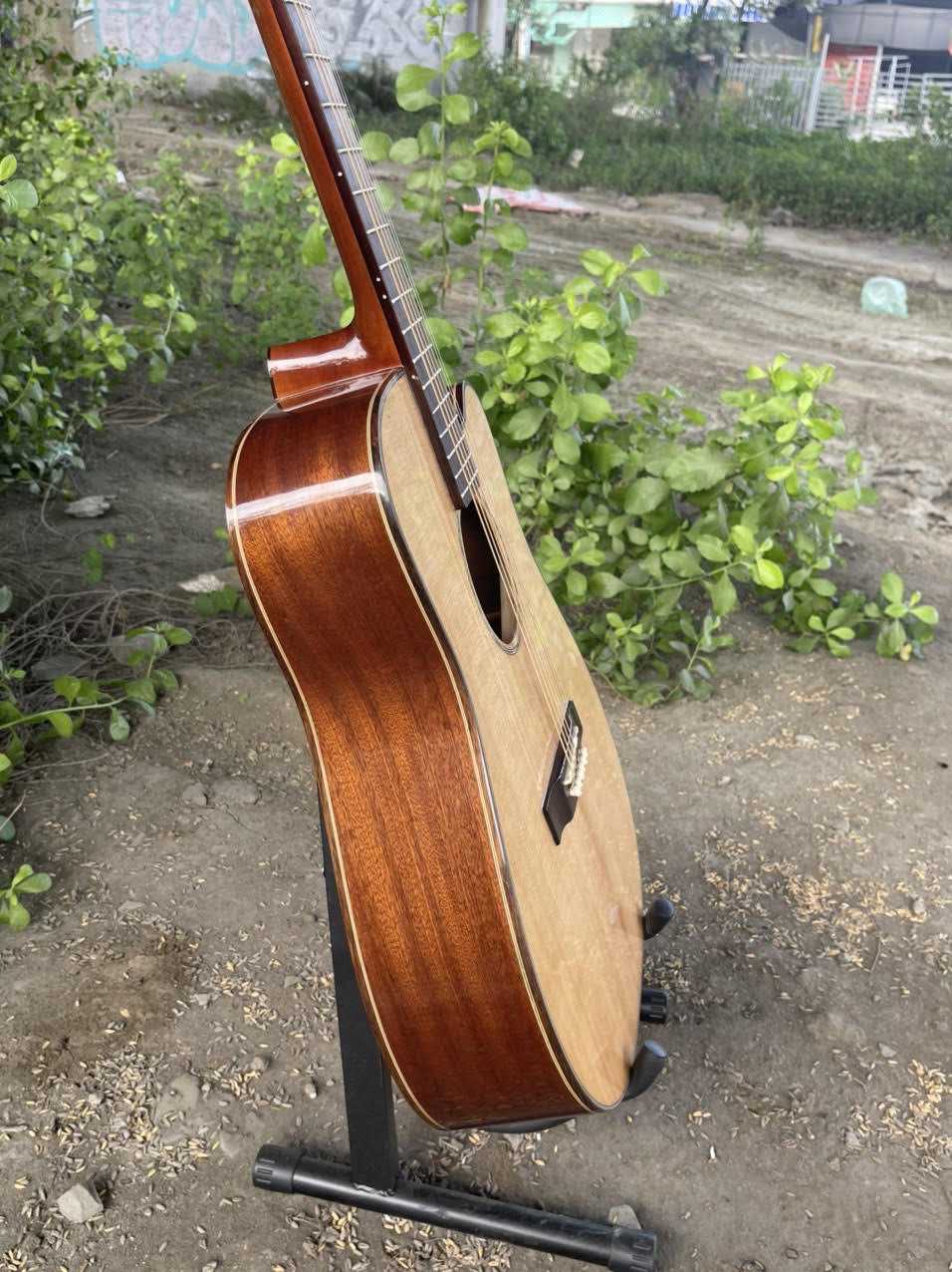 GUITAR ACOUSTIC GỖ MAHOGANY DÁNG D KHUYẾT