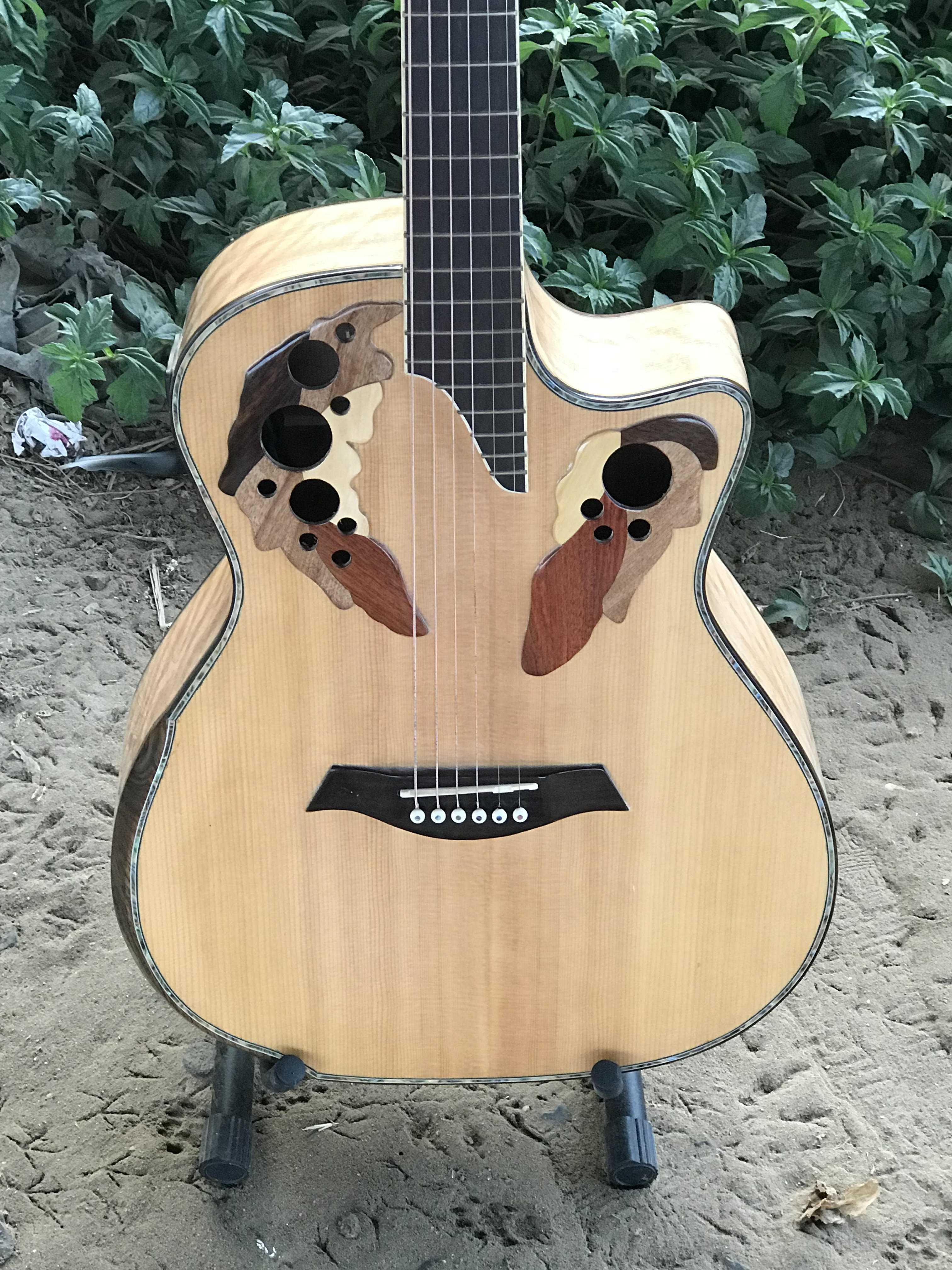 GUITAR ACOUSTIC OVANTION GỖ CÒNG CƯỜM DÁNG A KHUYẾT VÁT TAY