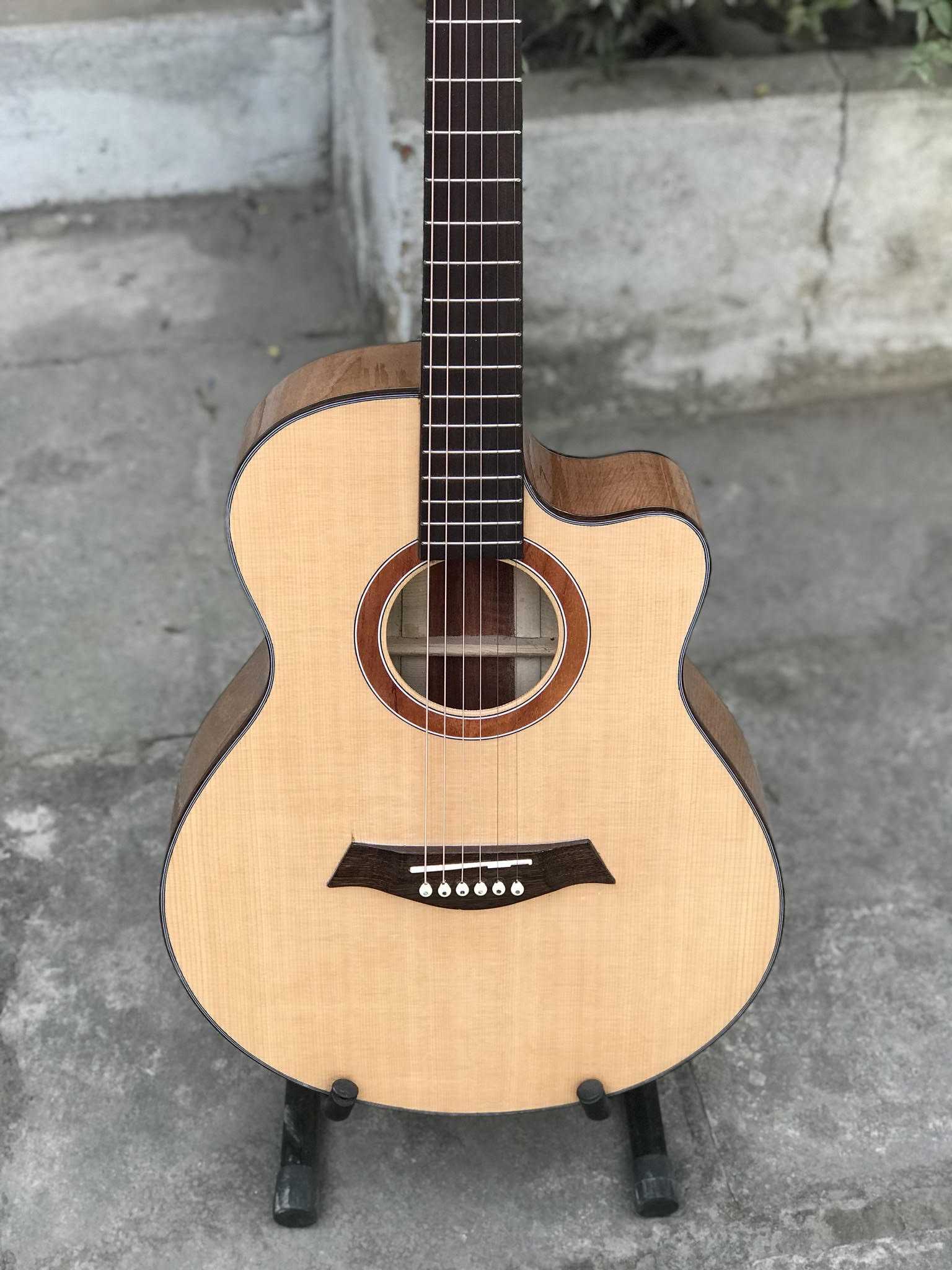 GUITAR ACOUSTIC GỖ MAPLE CƯỜM DÁNG A KHUYẾT