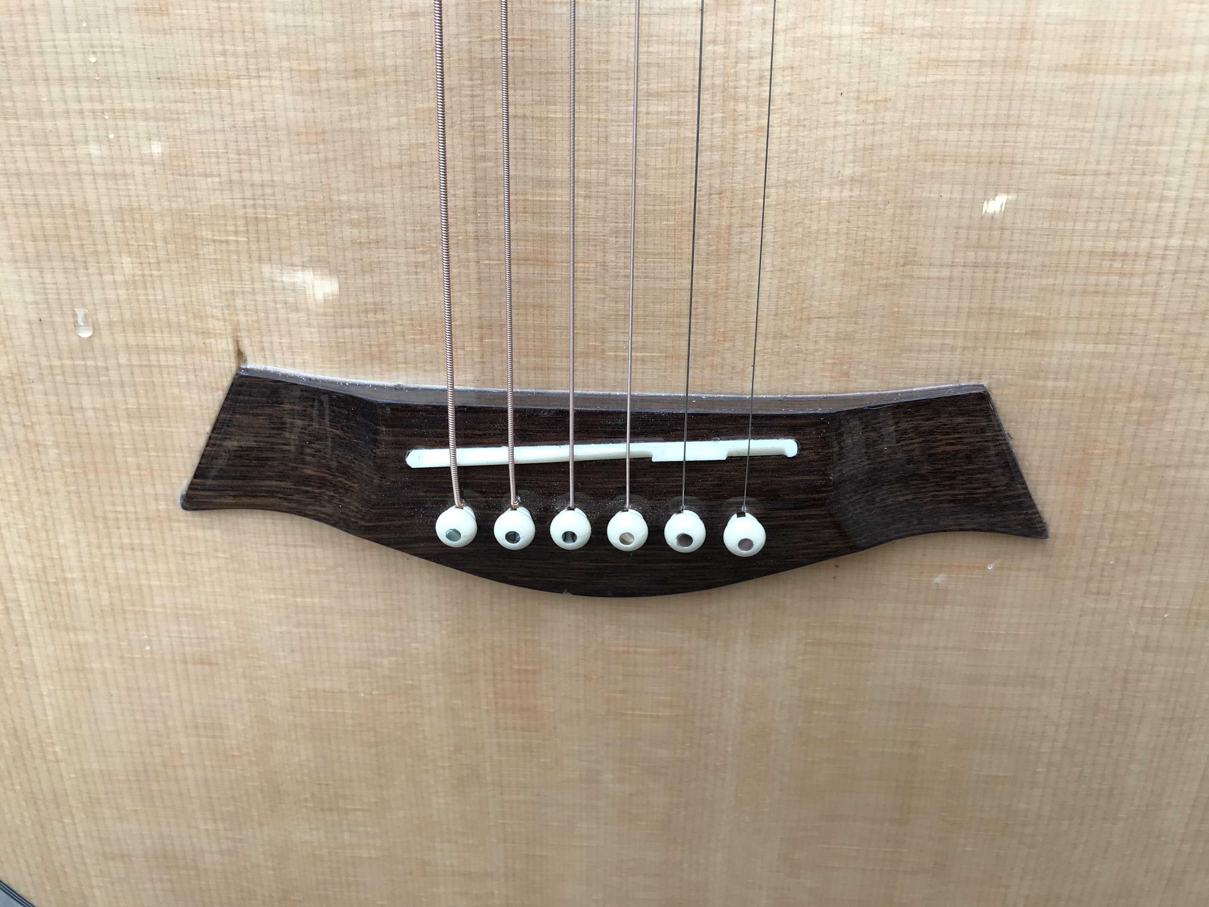 GUITAR ACOUSTIC GỖ MAPLE CƯỜM DÁNG A KHUYẾT