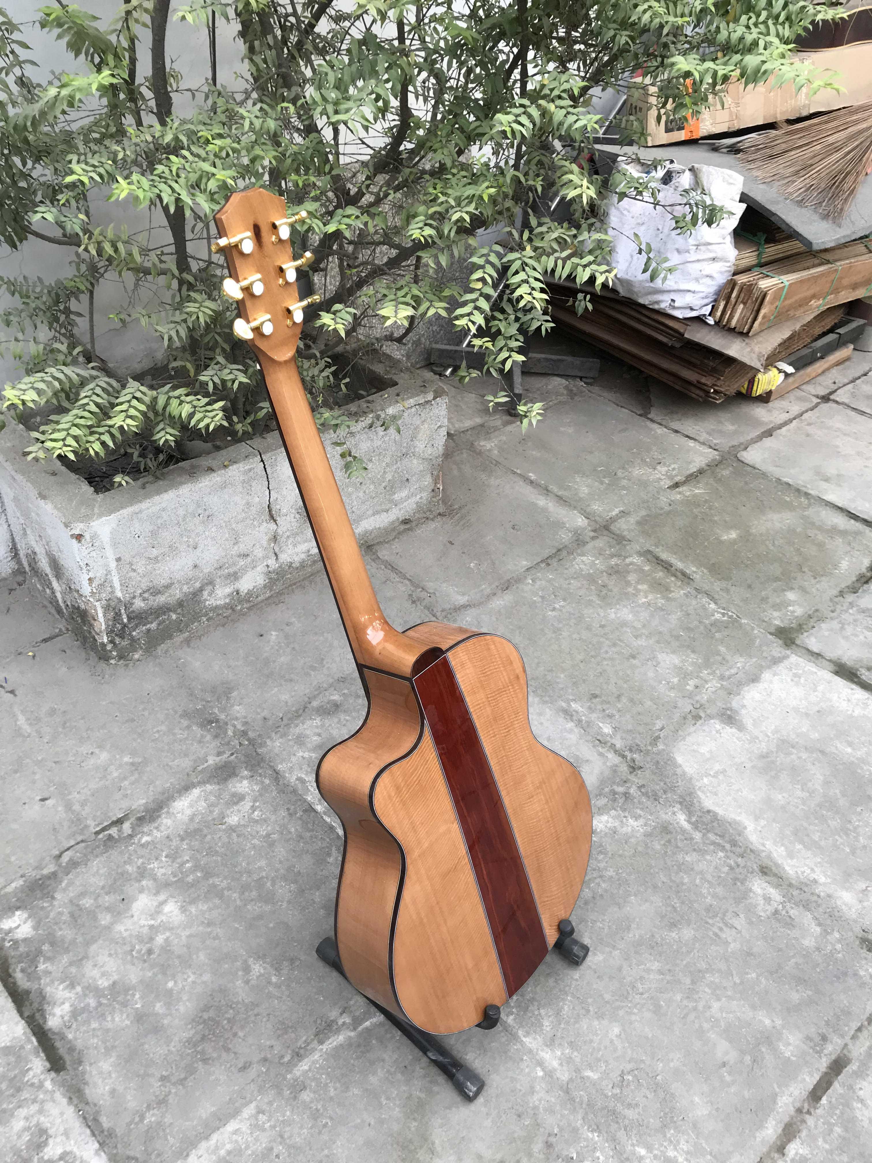 GUITAR ACOUSTIC GỖ MAPLE CƯỜM DÁNG A KHUYẾT