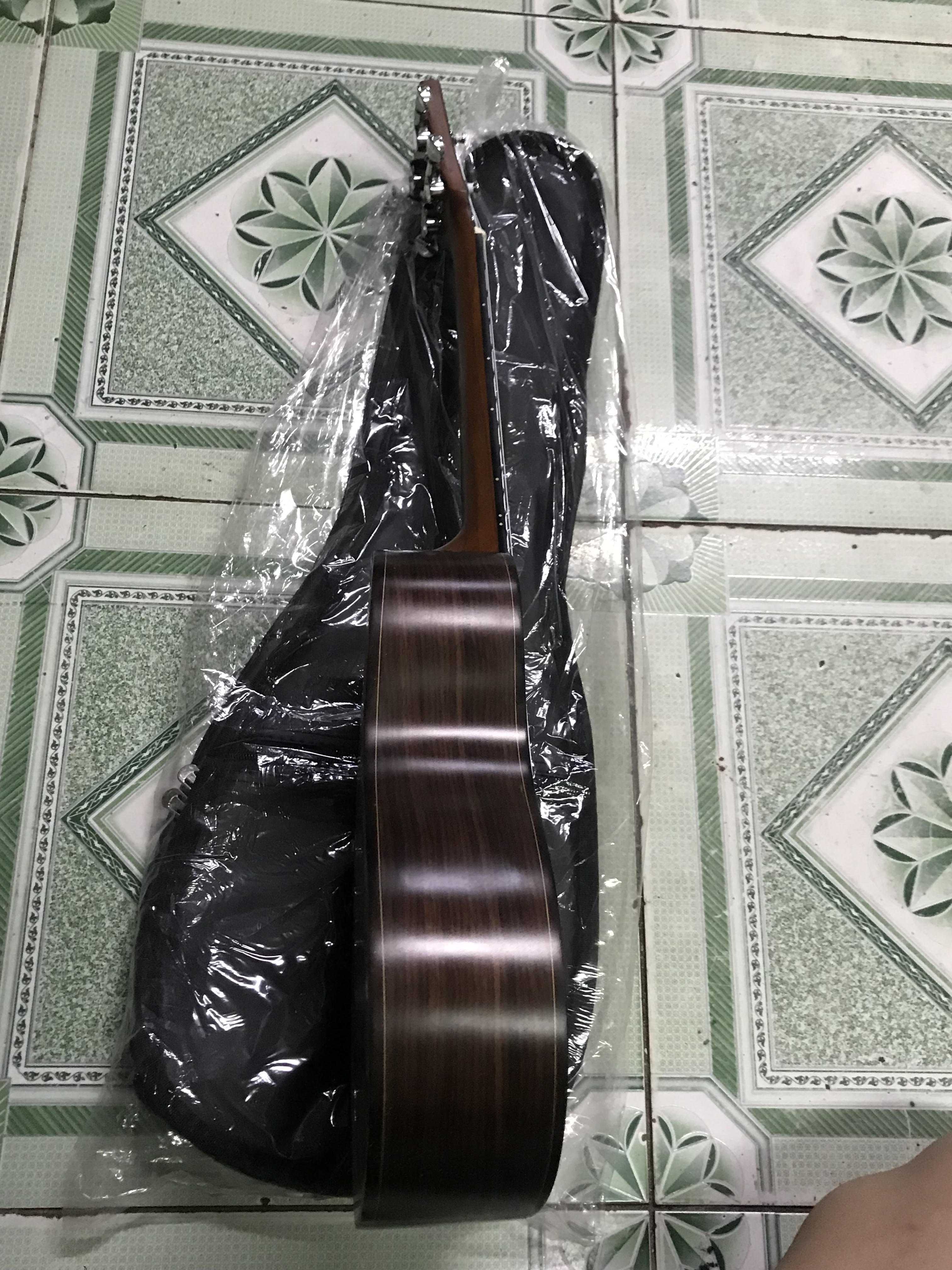 UKULELE GỖ CẨM ẤN