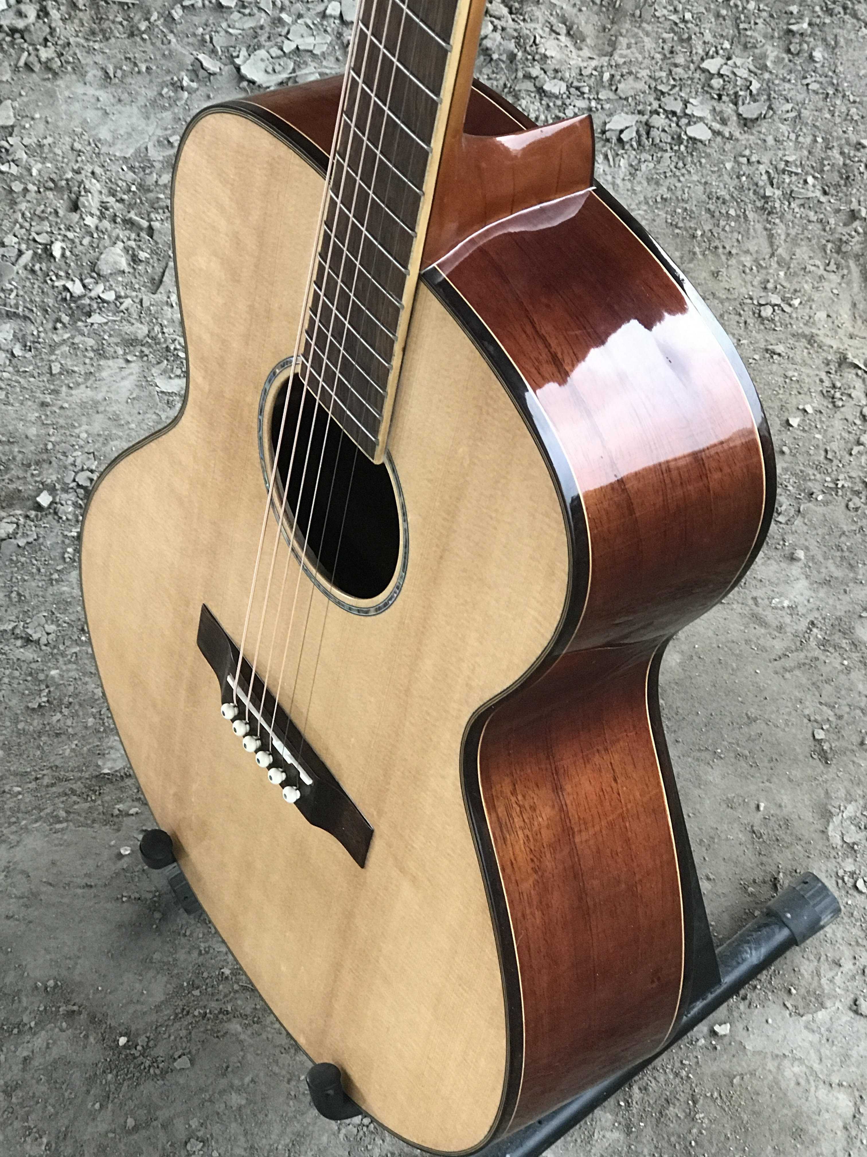 GUITAR ACOUSTIC GỖ HỒNG ĐÀO DÁNG OM