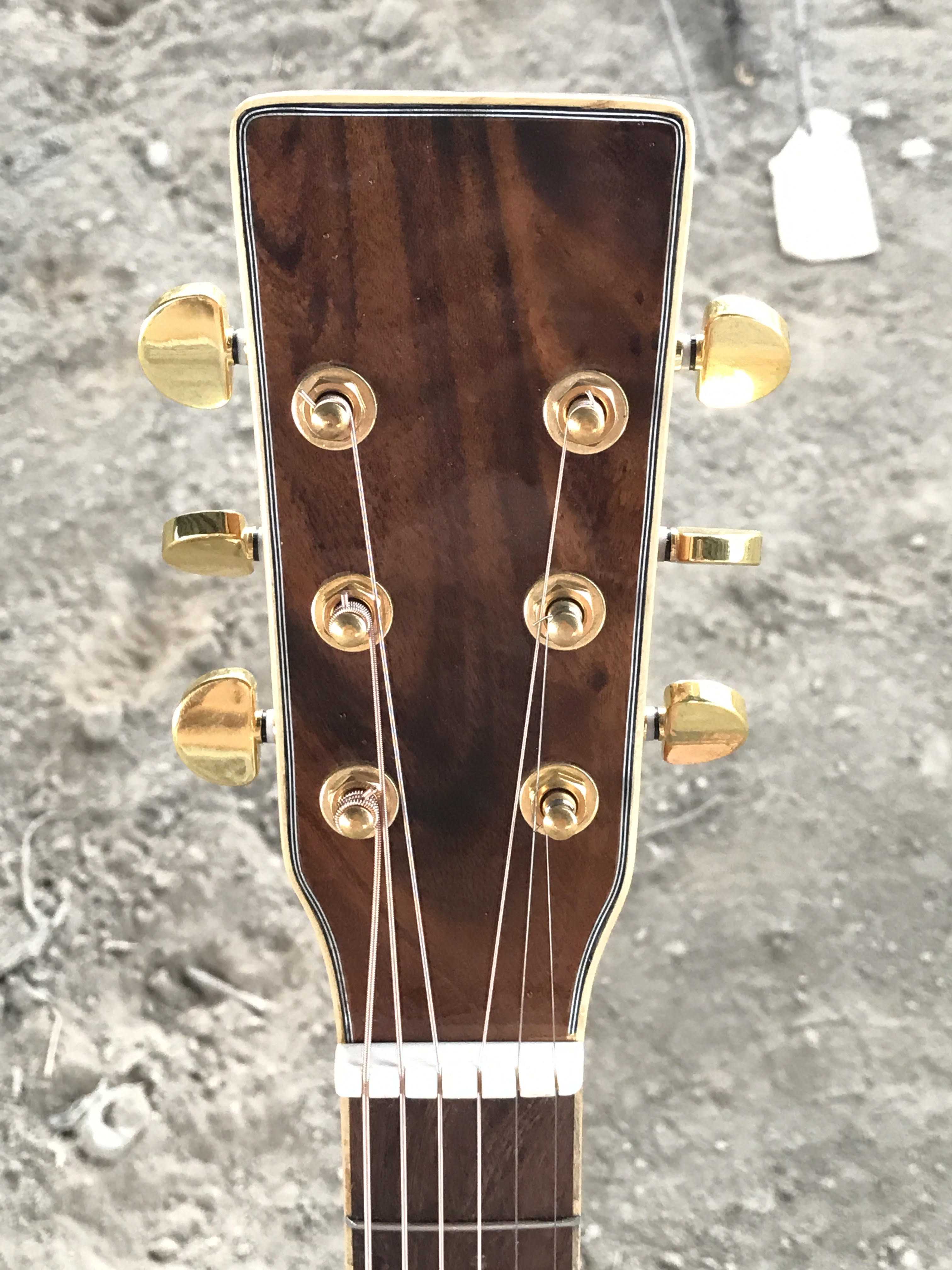 GUITAR ACOUSTIC GỖ HỒNG ĐÀO DÁNG OM