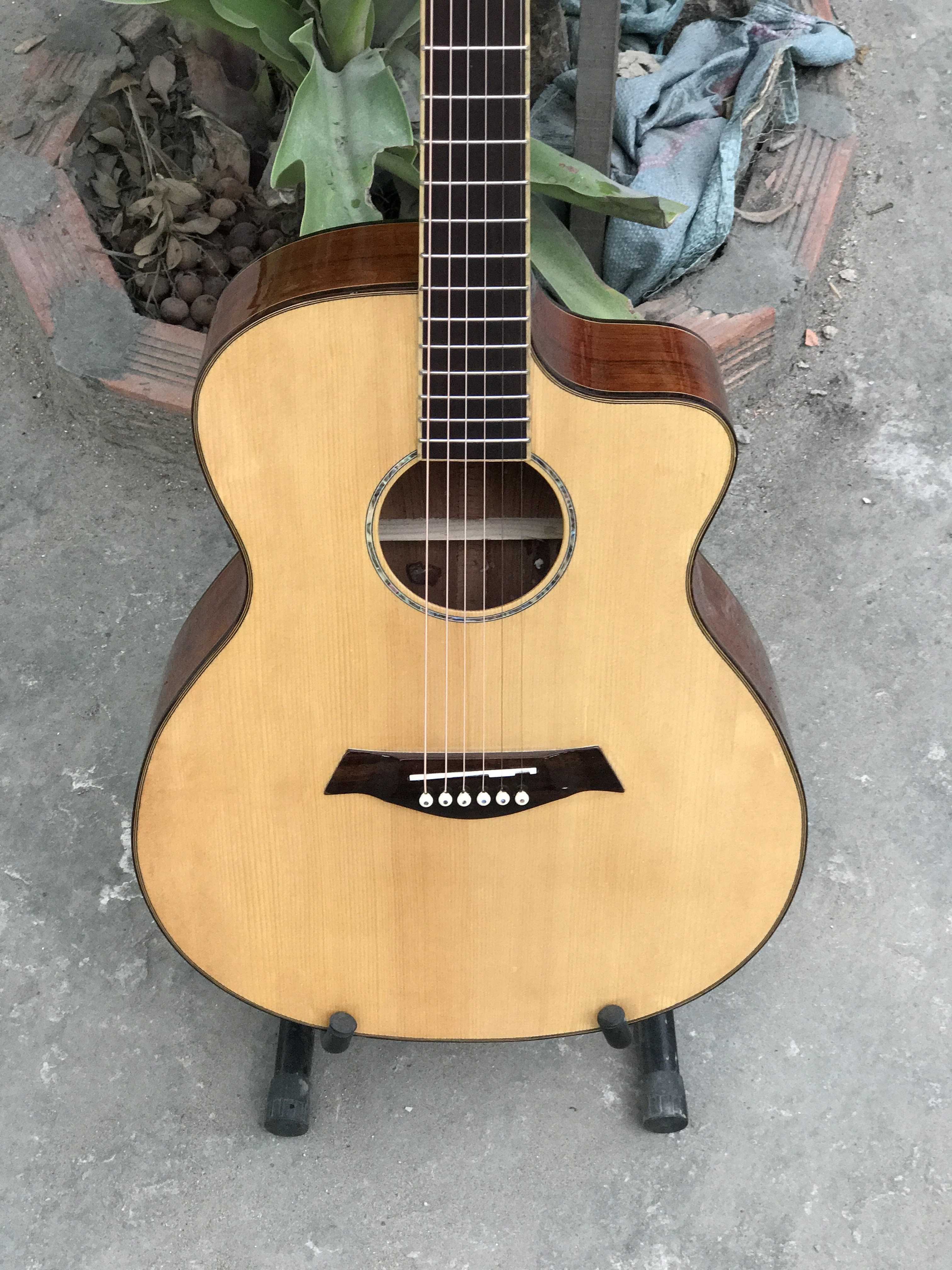 GUITAR ACOUSTIC GỖ HỒNG ĐÀO KỸ DÁNG A KHUYẾT