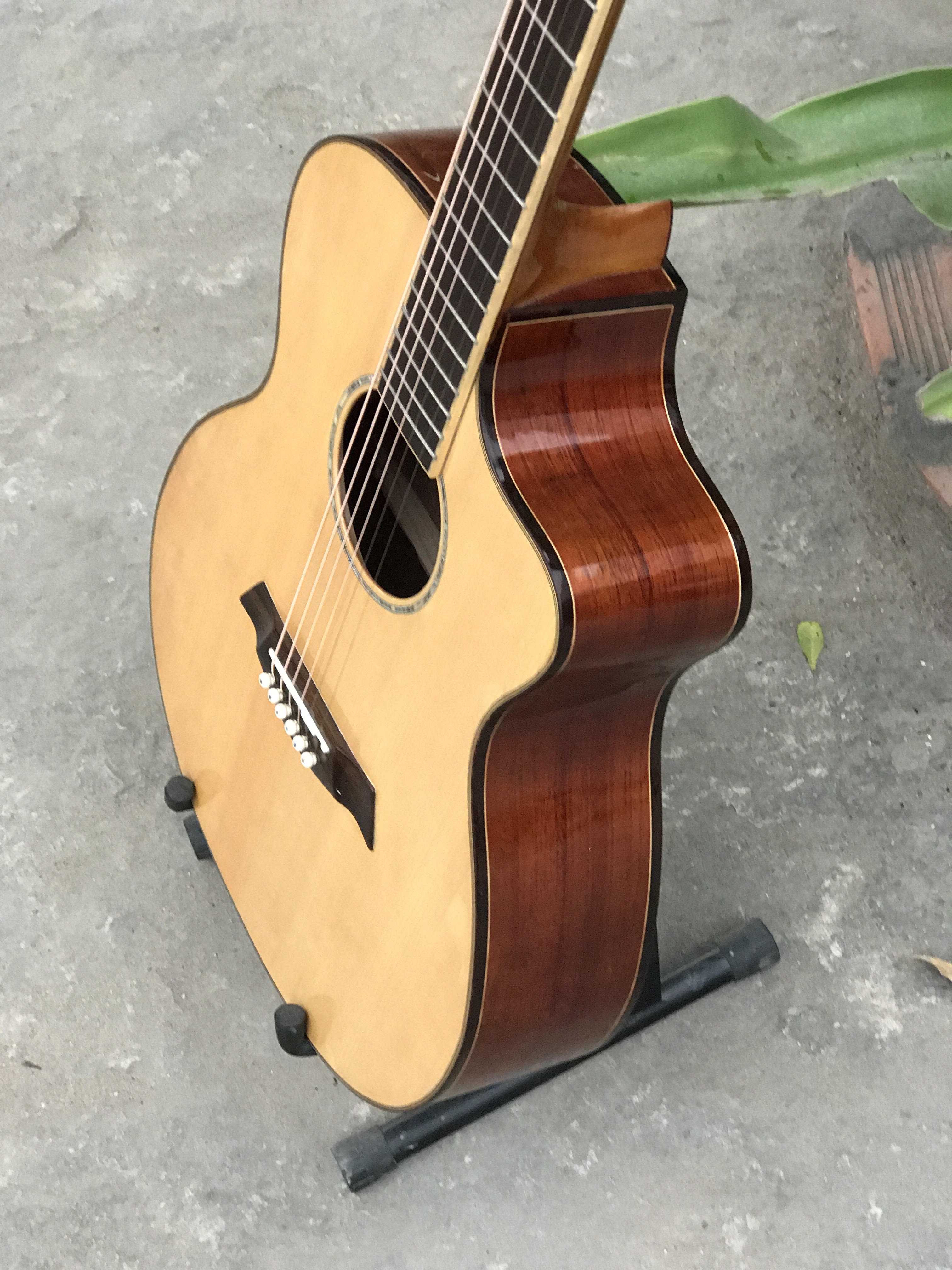 GUITAR ACOUSTIC GỖ HỒNG ĐÀO KỸ DÁNG A KHUYẾT