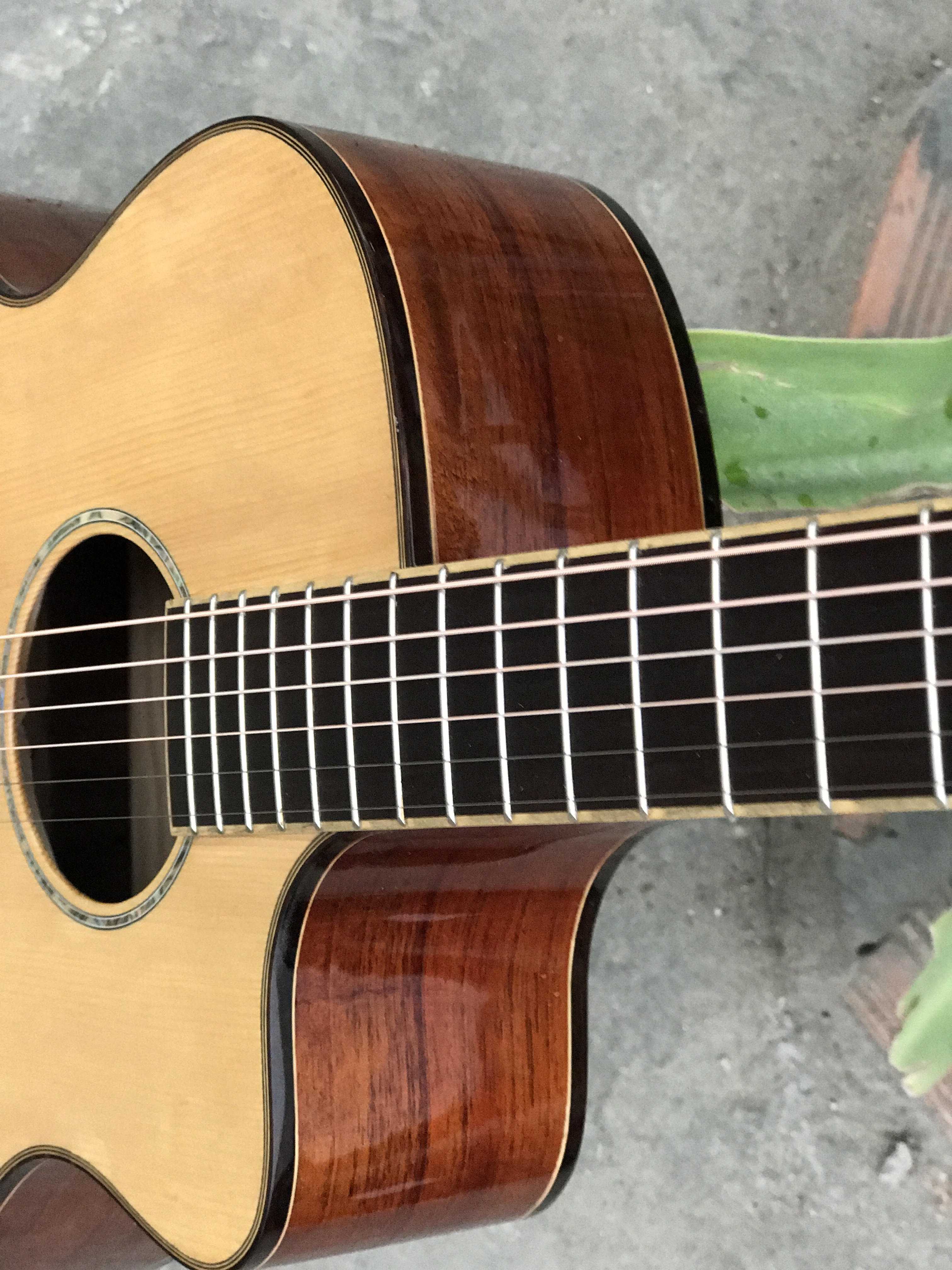 GUITAR ACOUSTIC GỖ HỒNG ĐÀO KỸ DÁNG A KHUYẾT