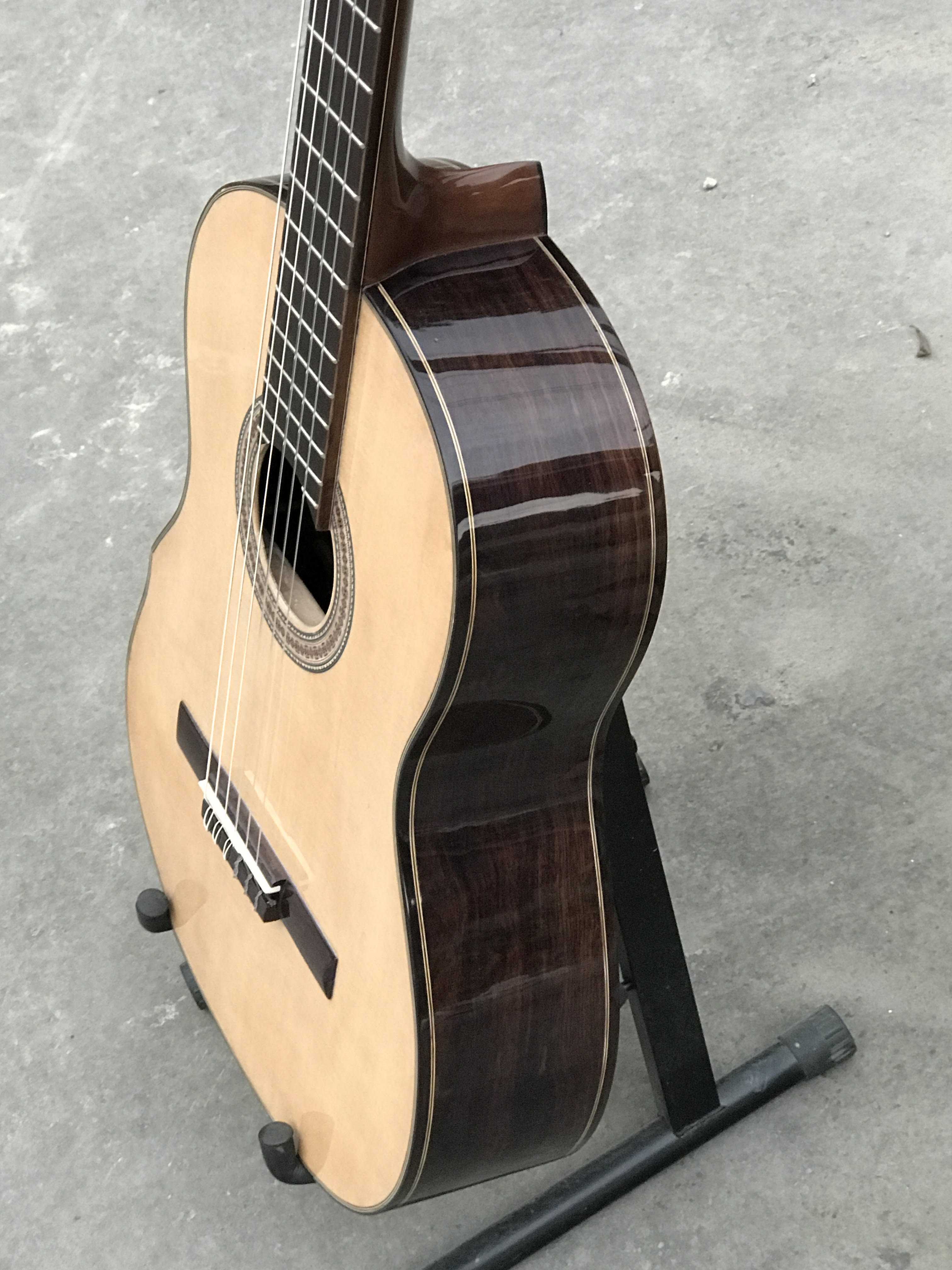 GUITAR CLASSIC GỖ BRAZILIAN ROSEWOOD DÁNG TRÒN