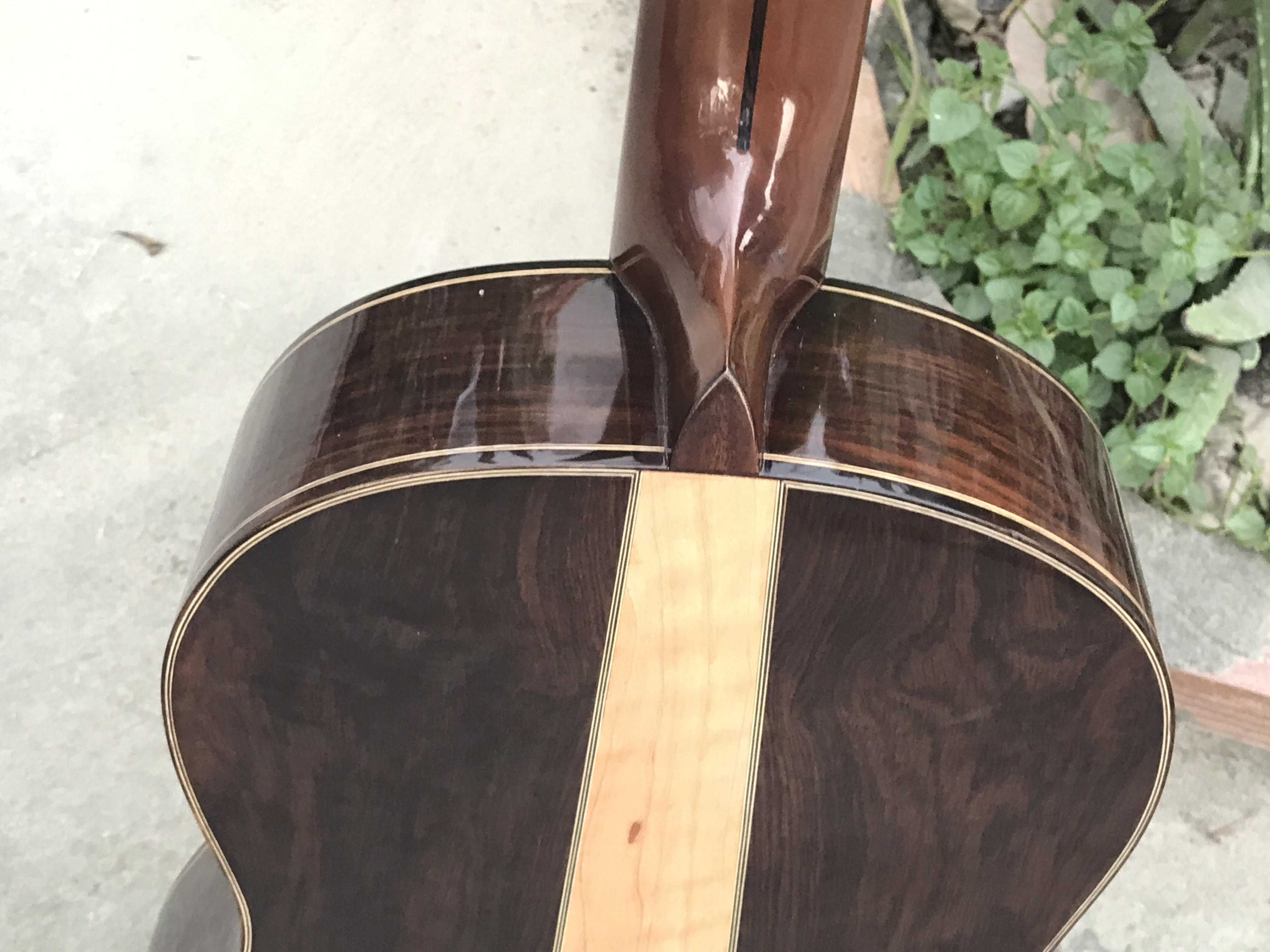 GUITAR CLASSIC GỖ BRAZILIAN ROSEWOOD DÁNG TRÒN