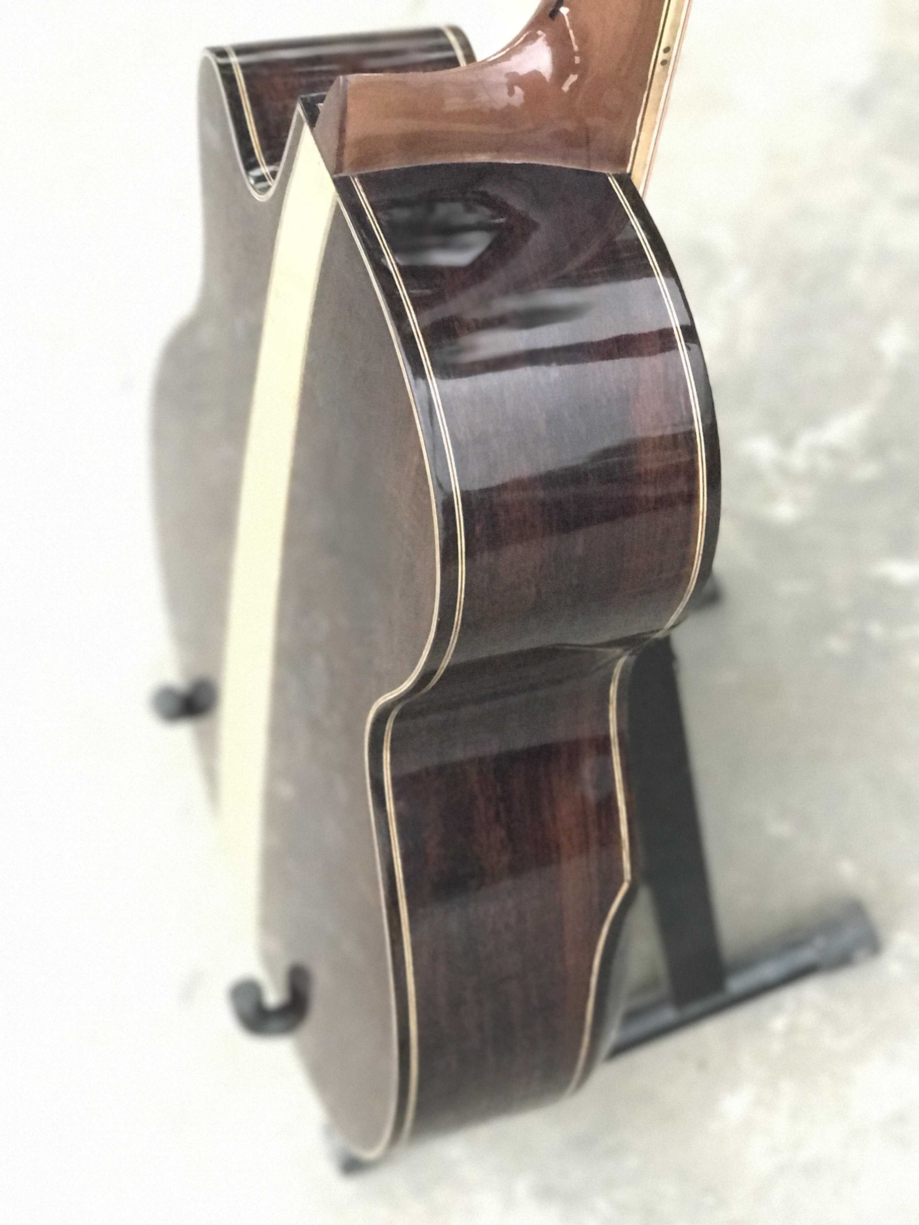 GUITAR ACOUSTIC GỖ BRAZILIAN ROSEWOOD DÁNG A KHUYẾT VÁT TAY VÁT LƯNG