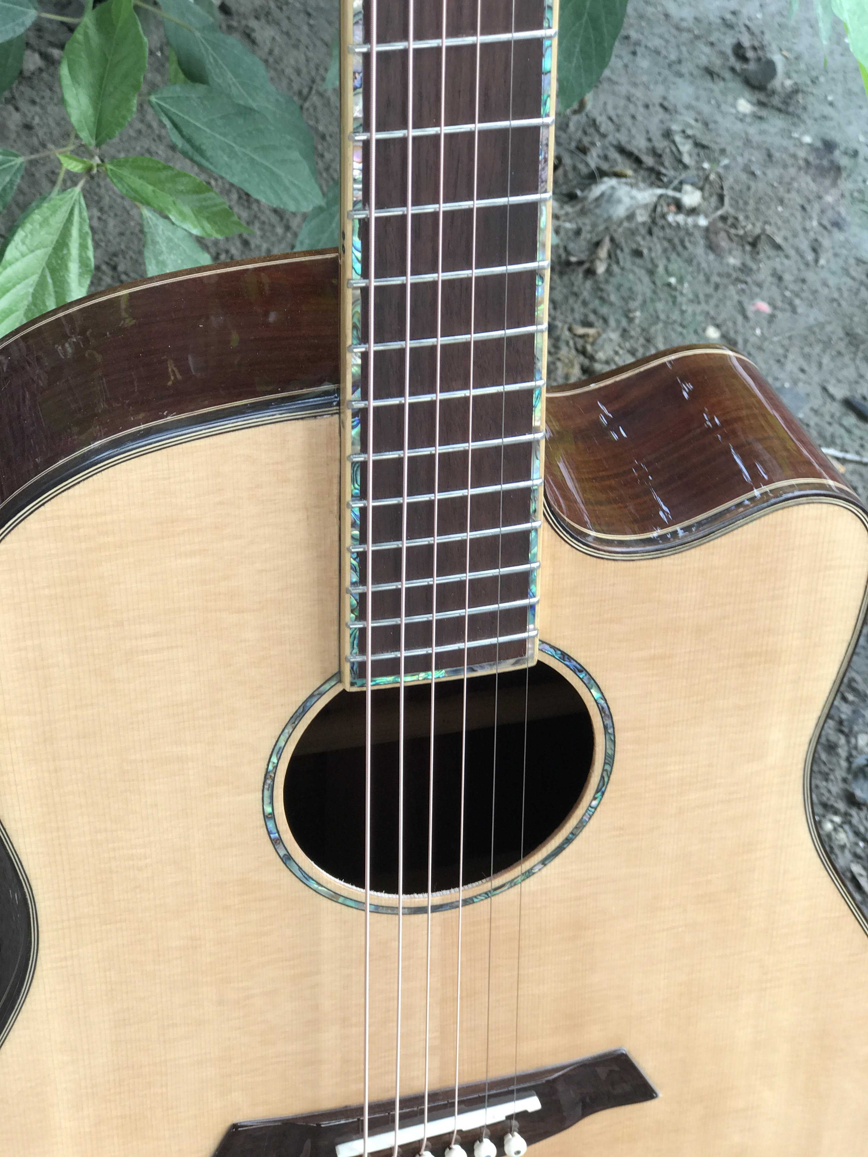 GUITAR ACOUSTIC GỖ CẨM LAI DÁNG D KHUYẾTCẨN XÀ CỪ TUYỆT PHẨM 