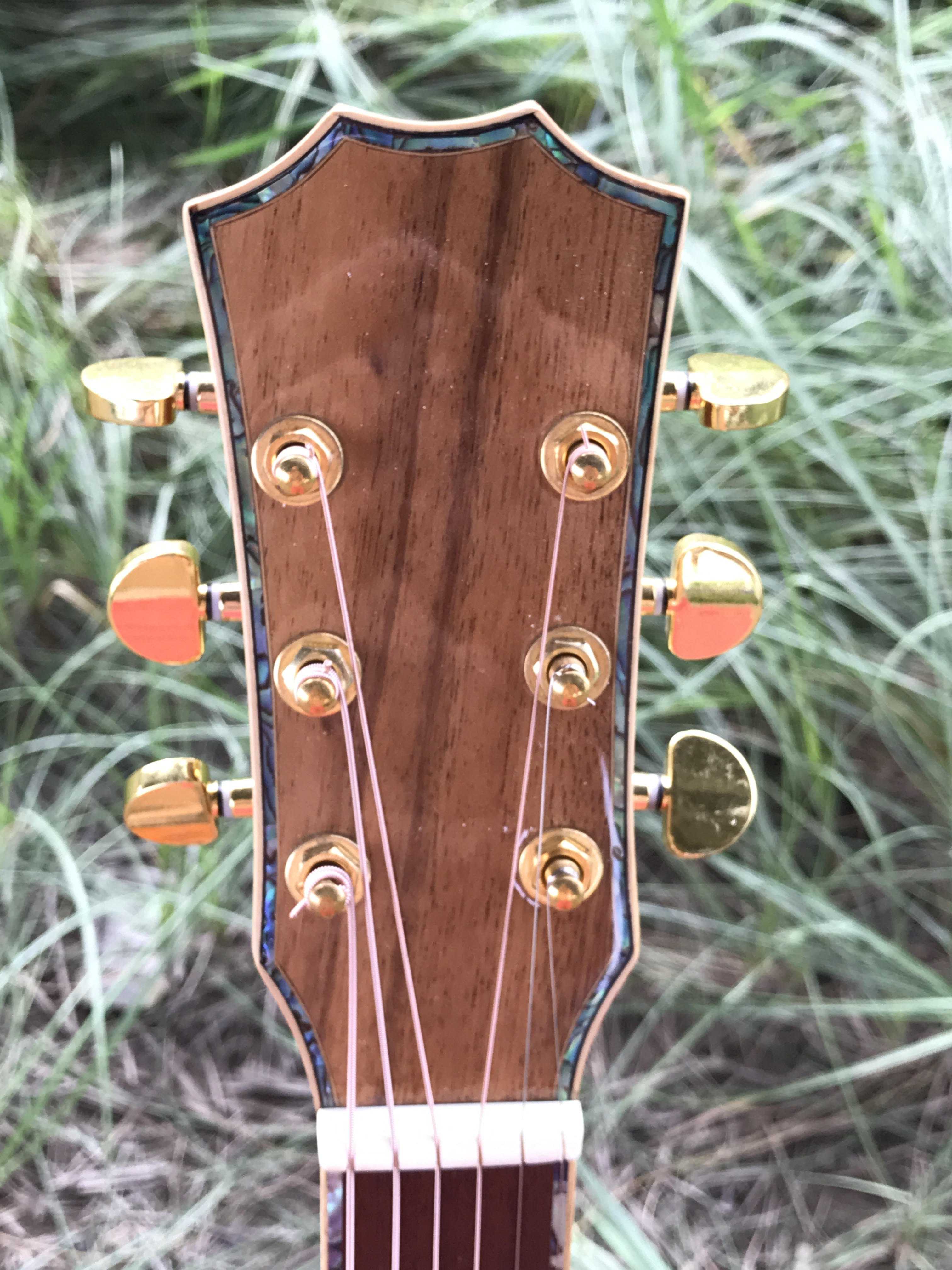 GUITAR ACOUSTIC GỖ KOA MỸ DÁNG D KHUYẾTCẨN XÀ CỪ TUYỆT PHẨM 