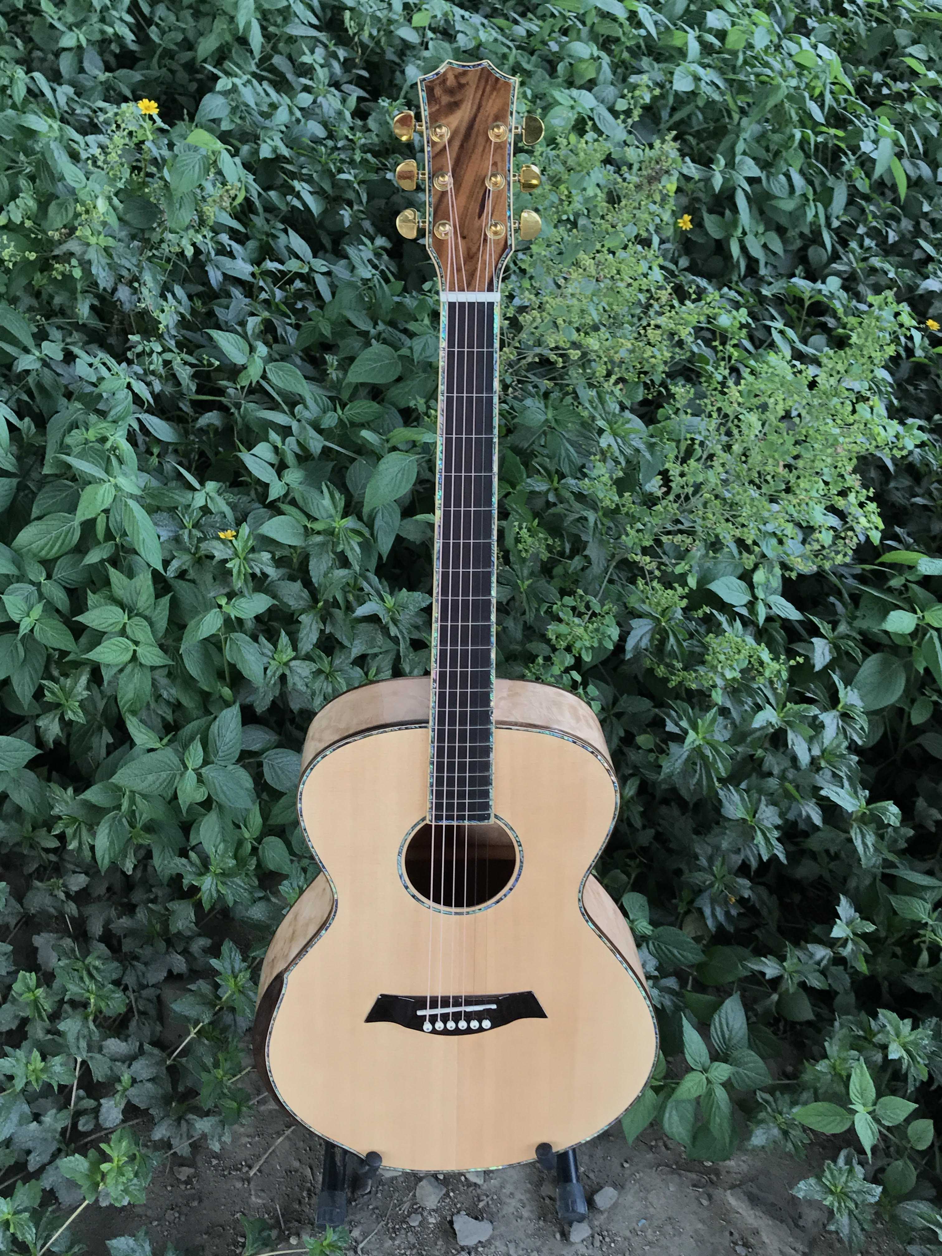 GUITAR ACOUSTIC GỖ MAPLE NU DÁNG OM CẨN XÀ CỪ VIP 