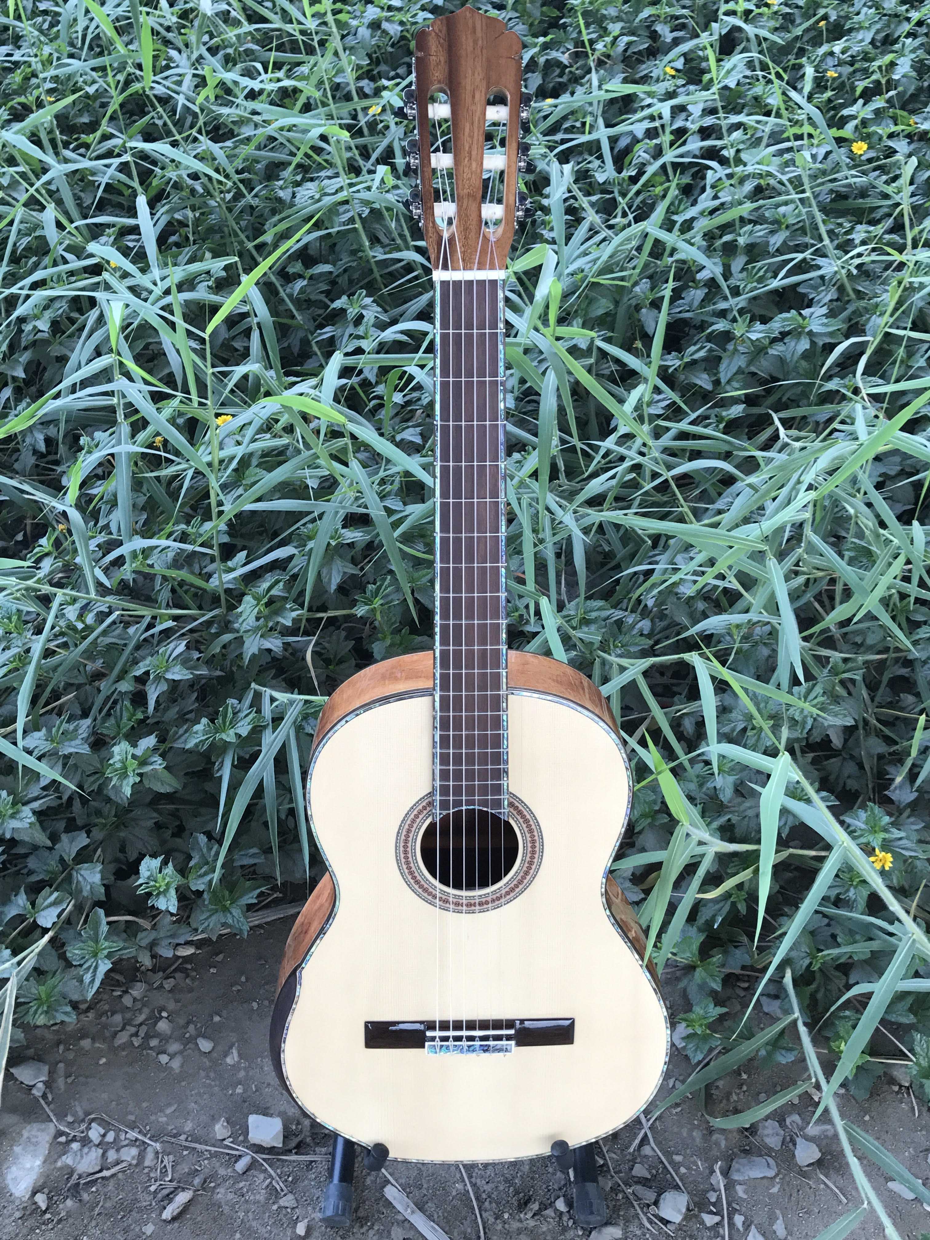 GUITAR CLASSIC TRÒN GỖ KOA MỸ 123