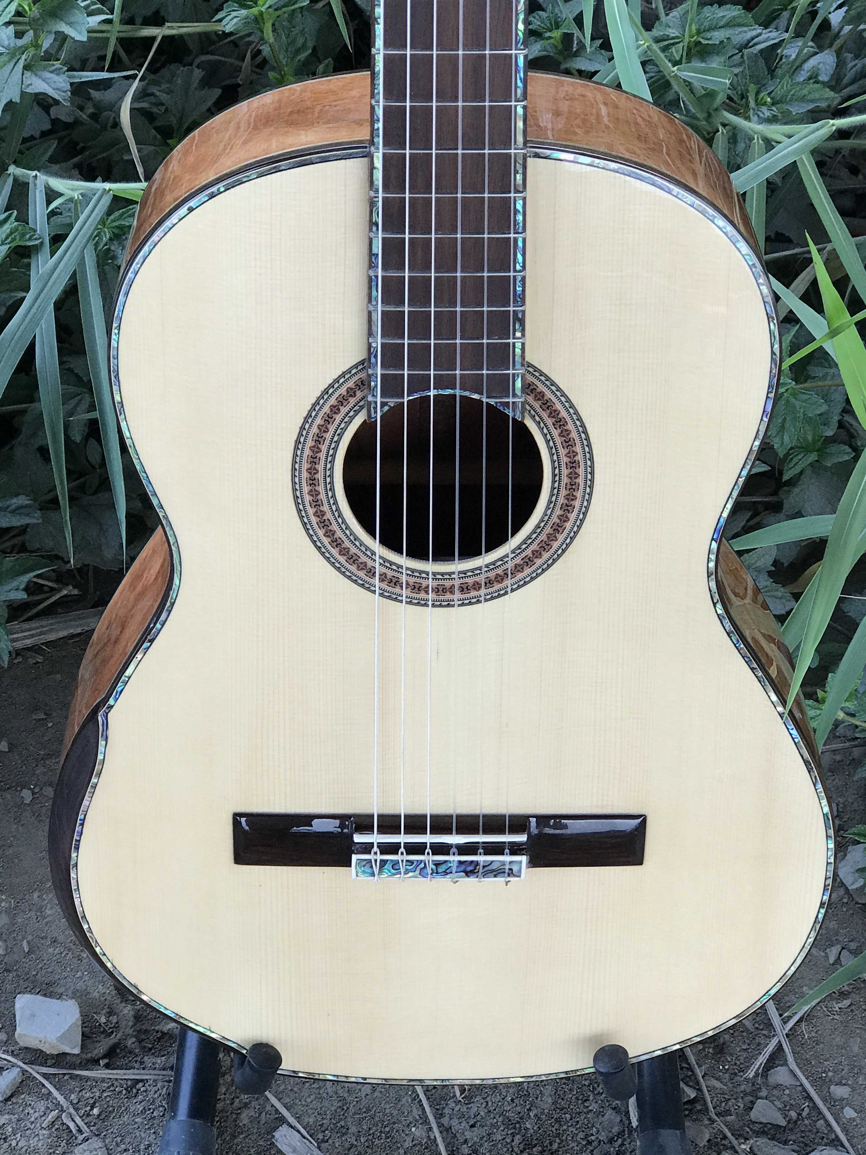 GUITAR CLASSIC TRÒN GỖ KOA MỸ 123